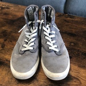 Women Vans high top Sneaker